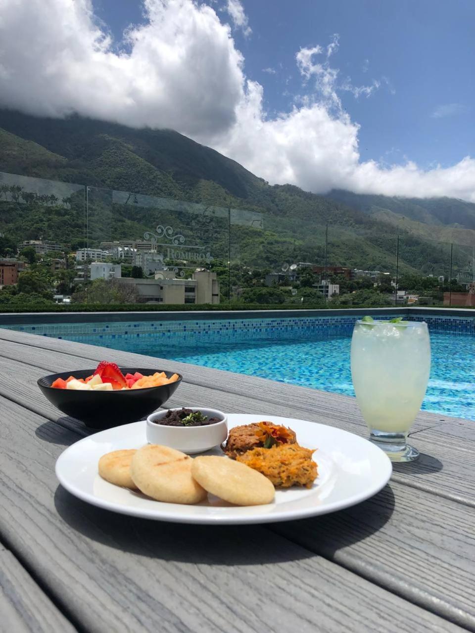 Hotel Altamira Village Caracas Exterior foto
